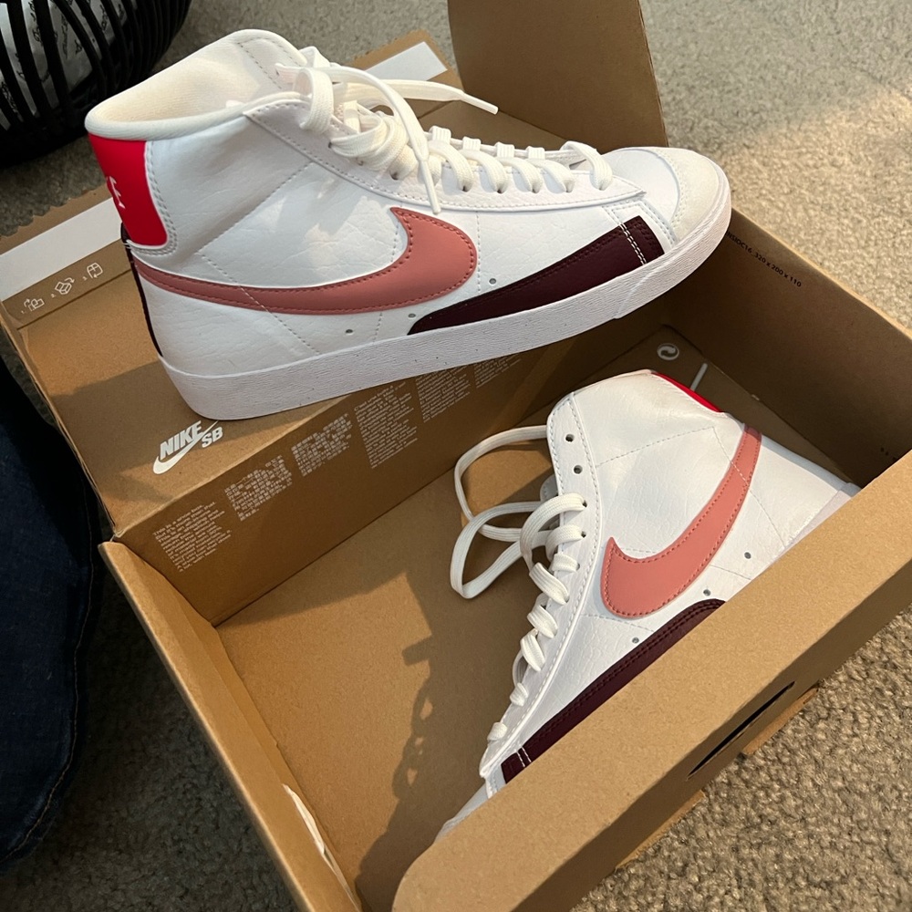 New Nike Blazer Mid 77 White Pink Maroon Sneaker Shoes Size 9